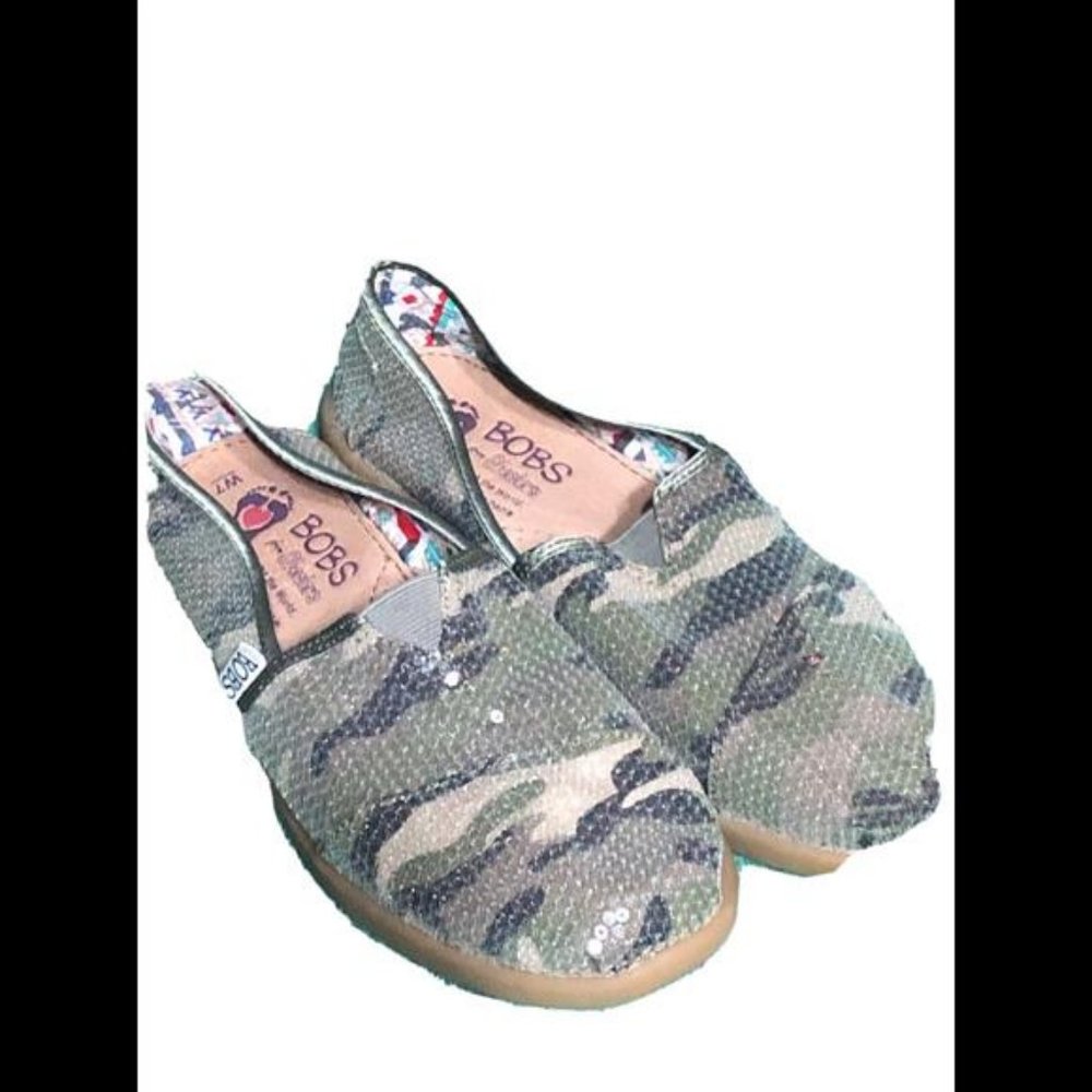 Skechers BOBs Pillow Arch Slip-On Flat Cameo Green  Size 7 S/N 39591